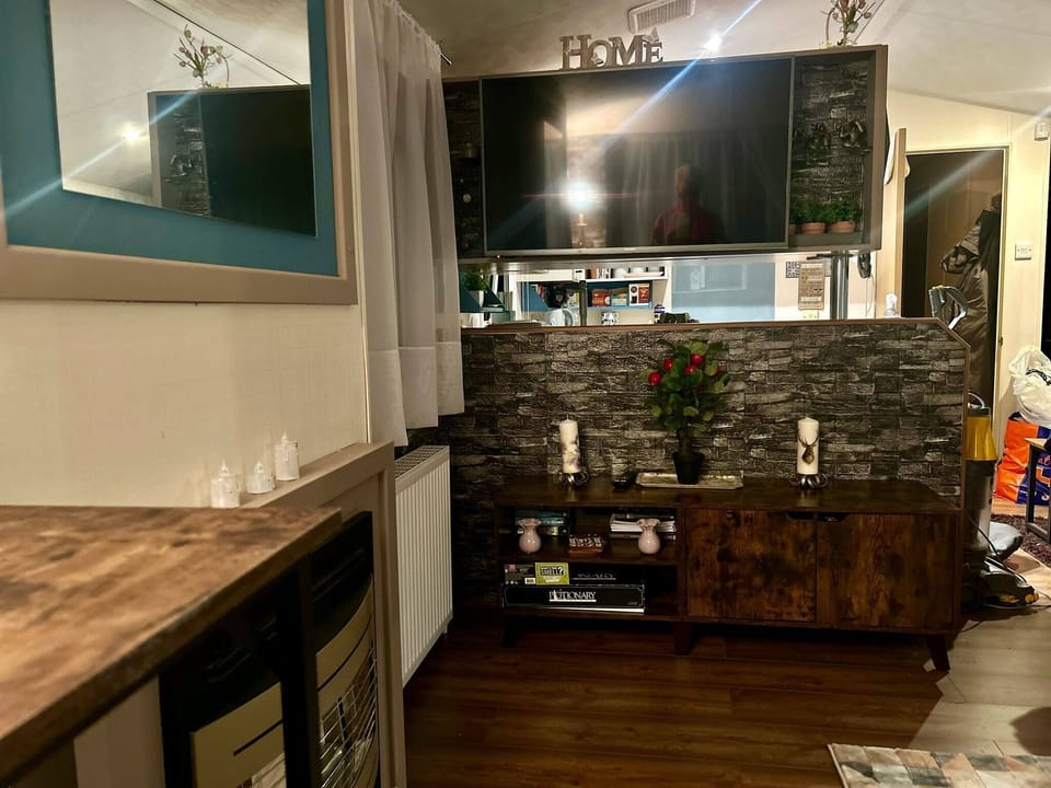 Mobile Home, 3 Bedrooms, Balcony | Room amenity