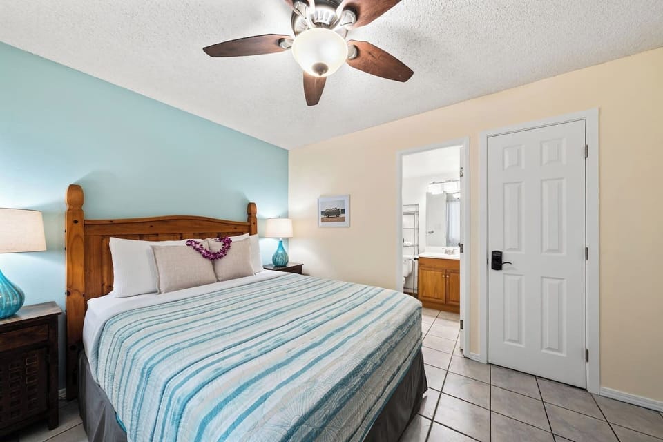 2nd Bedroom Queen Bed