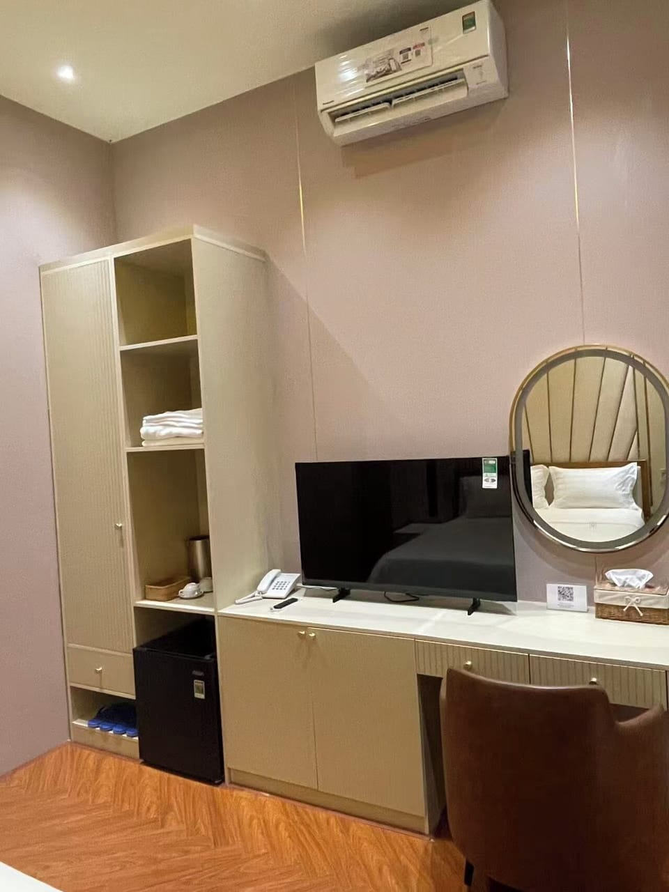 Business Double Room | Premium bedding, down comforters, Select Comfort beds, desk