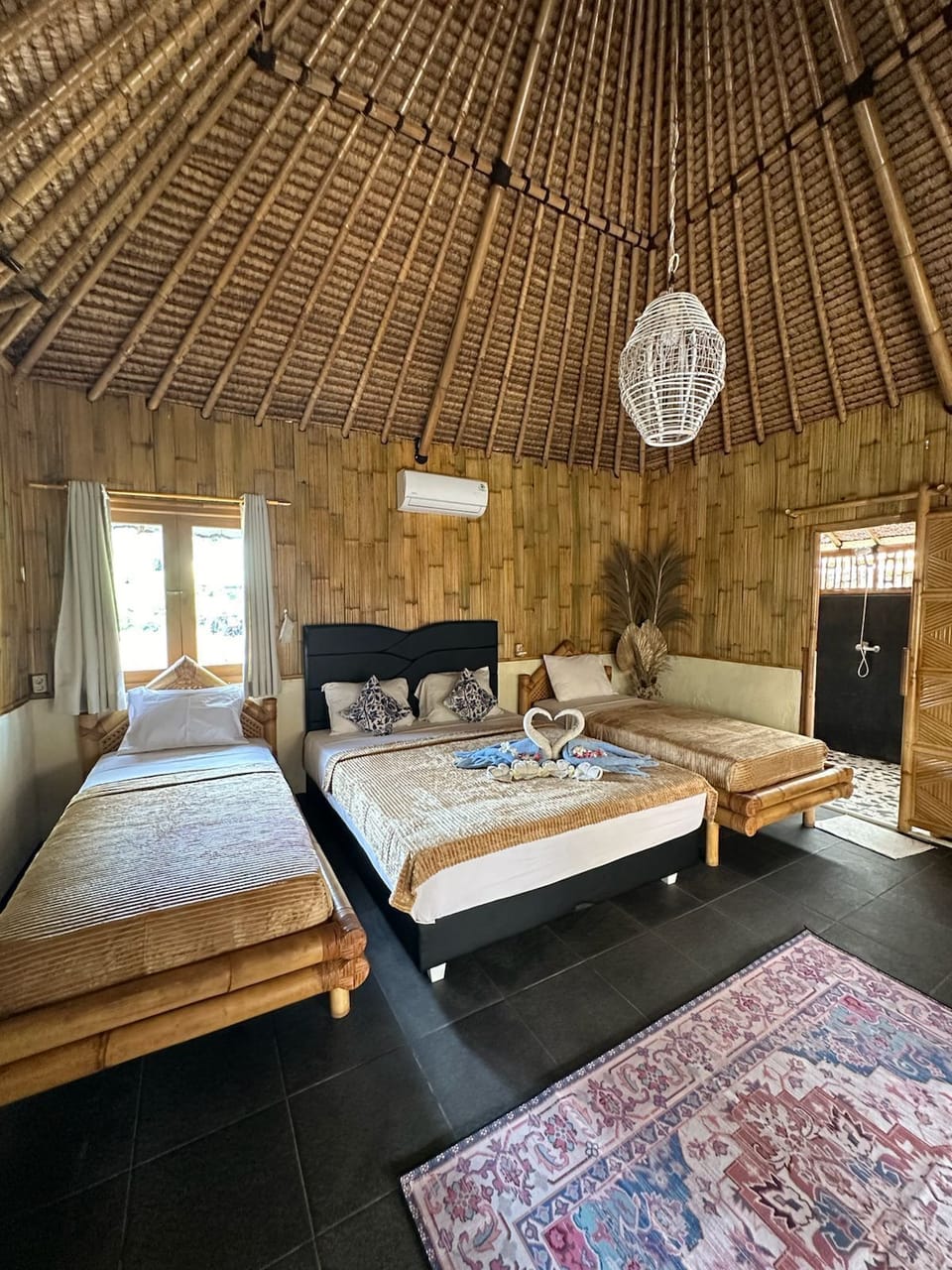 Family Room | WiFi (free), bed sheets