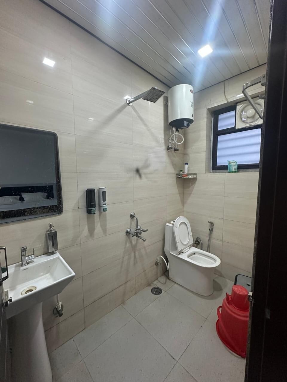 Shower, free toiletries, towels, soap