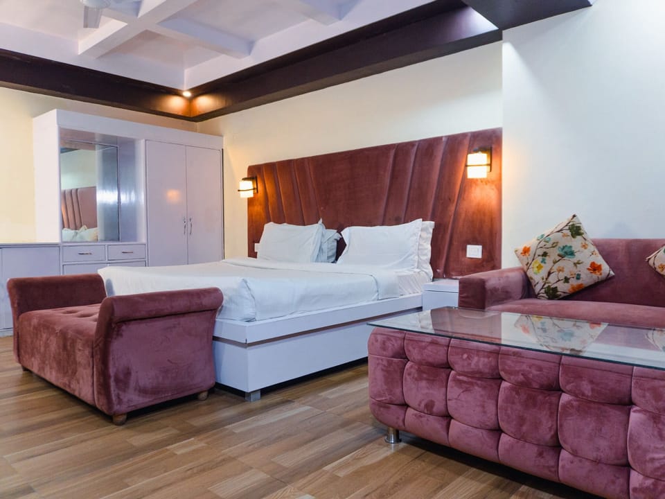 Deluxe Double Room, Mountain View | Desk, laptop workspace, soundproofing, iron/ironing board