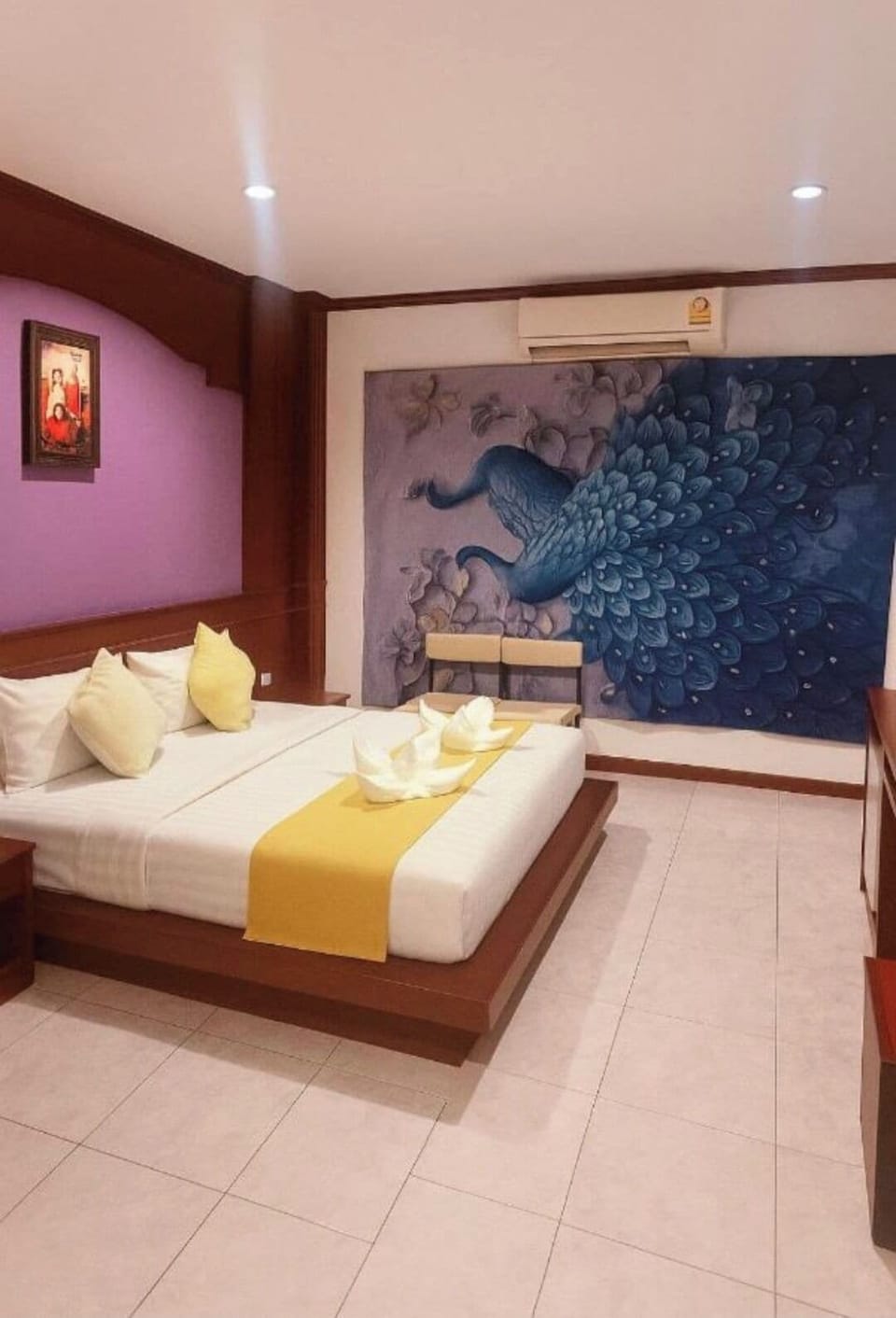 Standard Double or Twin Room | In-room safe, desk, soundproofing, iron/ironing board