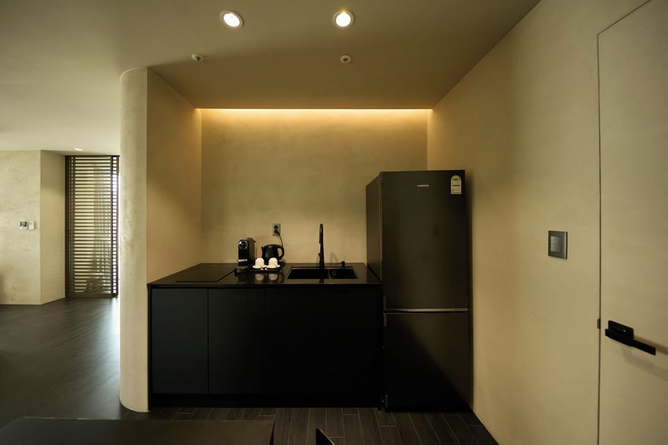 Fridge, microwave, cookware/dishes/utensils