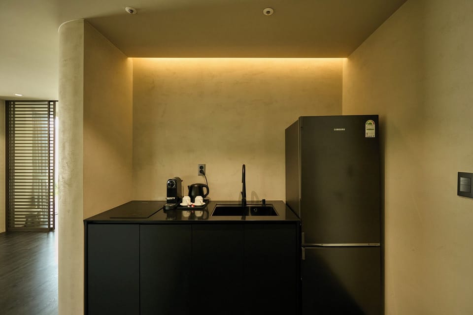 Fridge, microwave, cookware/dishes/utensils