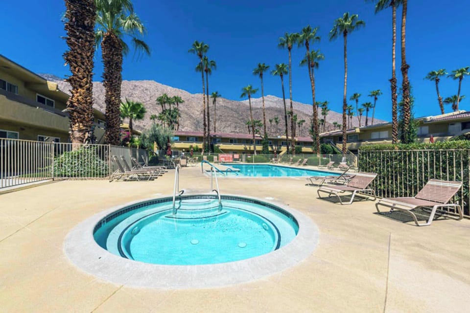 Condo, 2 Bedrooms, Pool Access, City View | Mountain view