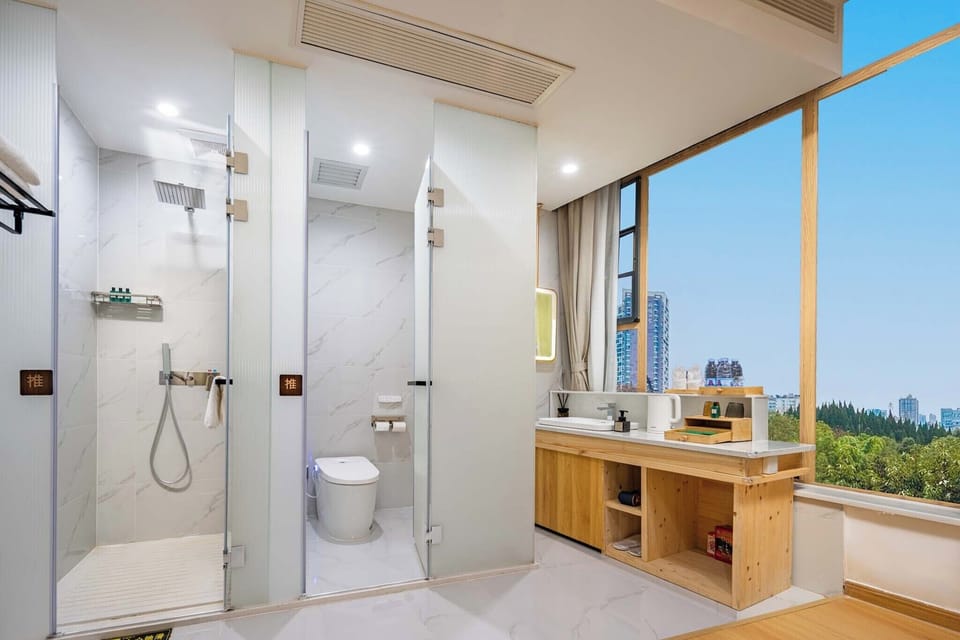 Comfort Double Room, City View | Bathroom | Free toiletries, hair dryer, towels, soap