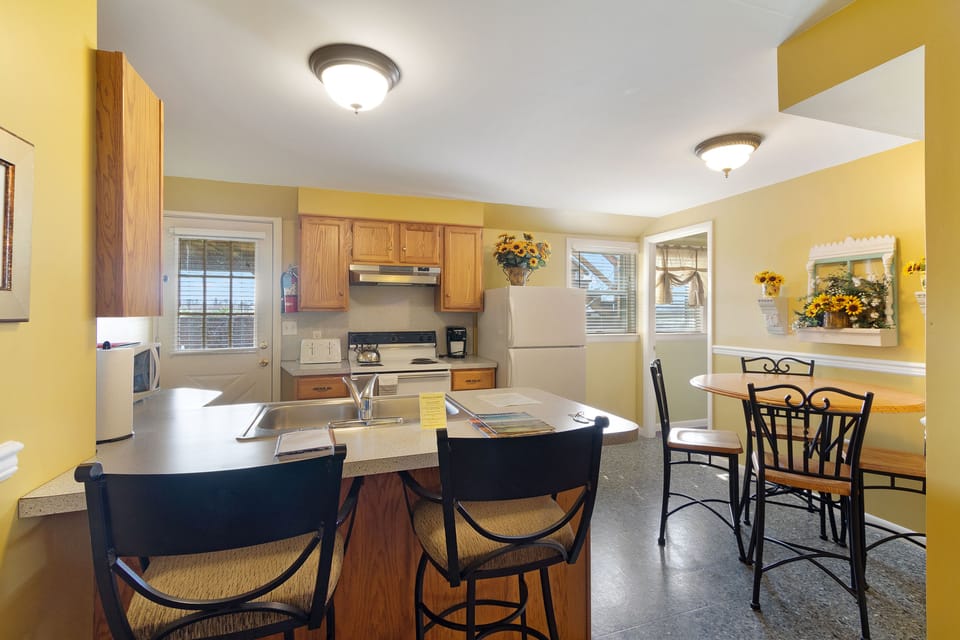 Standard Cottage, Multiple Beds, Kitchen | Private kitchen