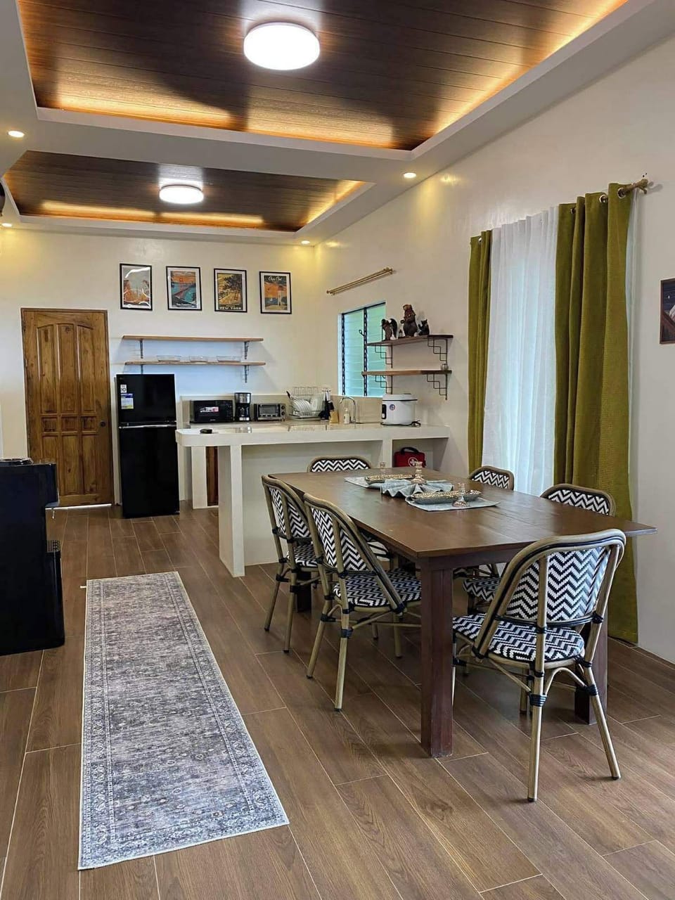 House, 1 Double Bed, Kitchen, Mountain View | Dining