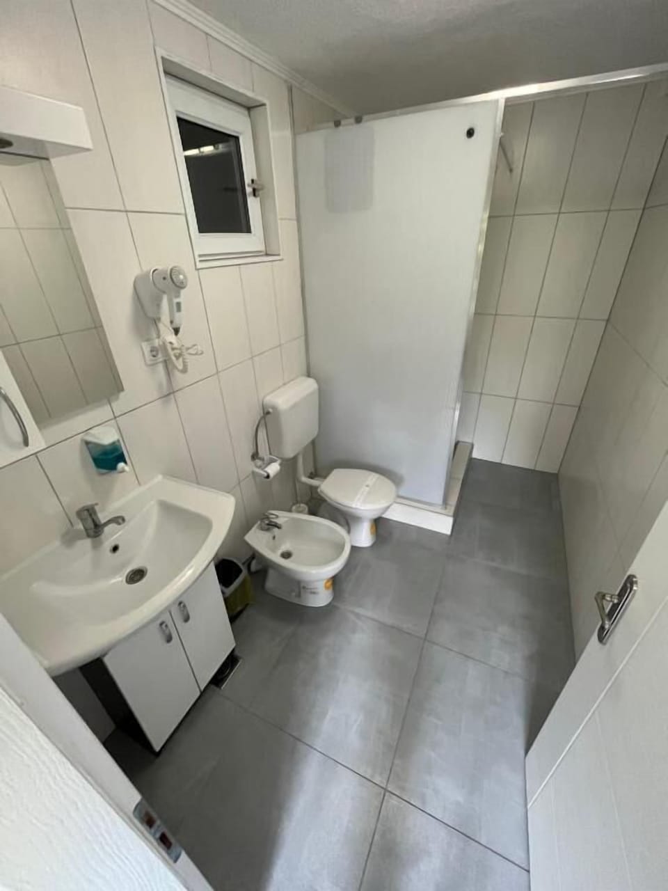 Apartment, River View | Bathroom | Free toiletries, soap, shampoo, toilet paper