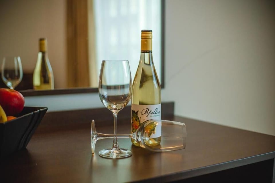Twin Room, Balcony, Pool View | Food and drink