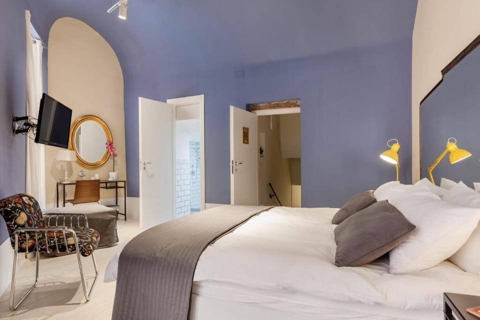 In-room safe, blackout drapes, iron/ironing board, free WiFi