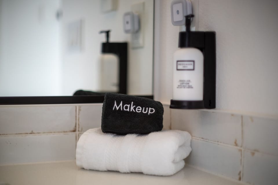 Bathroom amenities