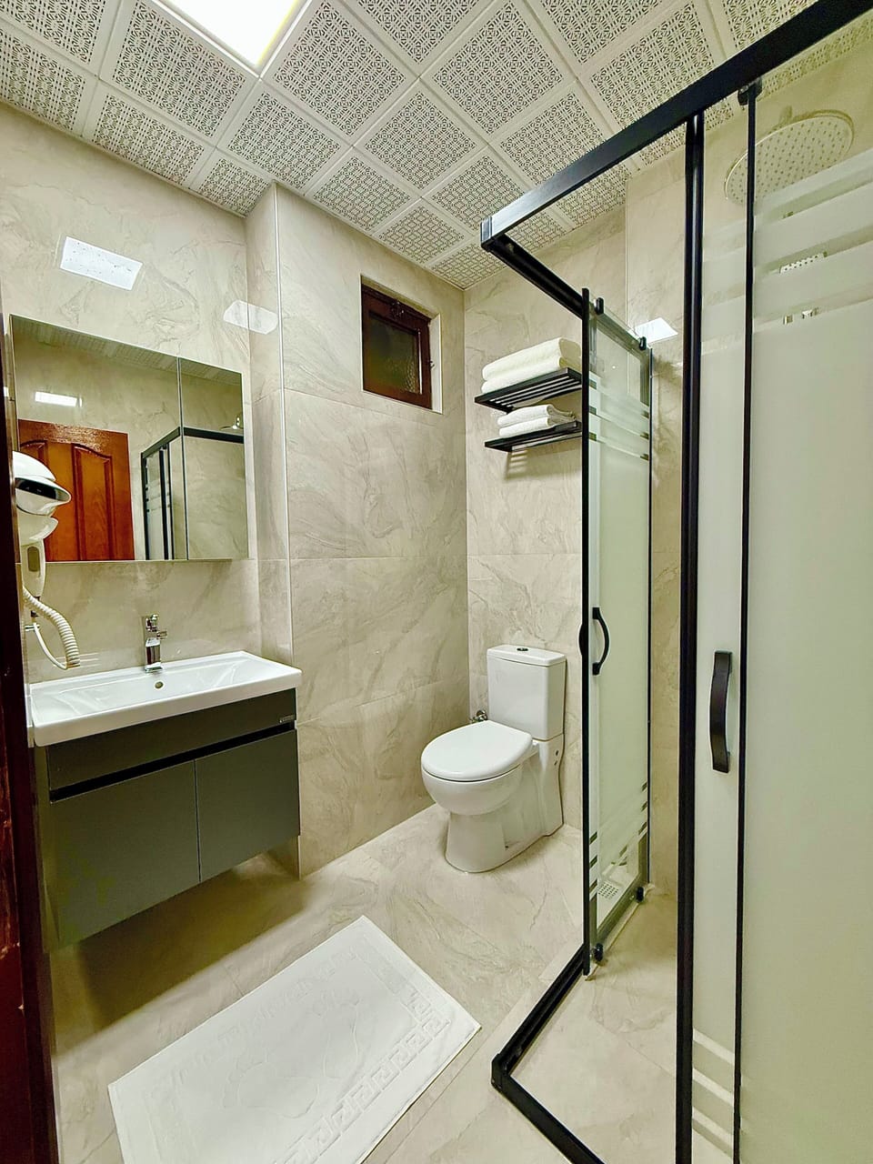 Standard Double Room, Partial Sea View | Bathroom