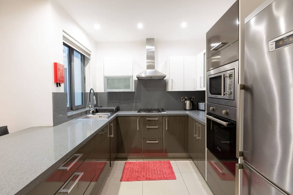 Apartment, 2 Bedrooms, Smoking, Balcony | Interior