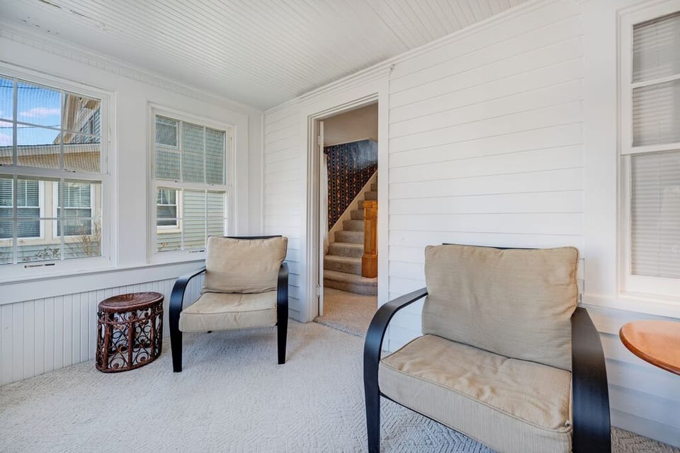 Facing Willow Street, you can sip coffee and watch our sleepy Island come to life each morning.