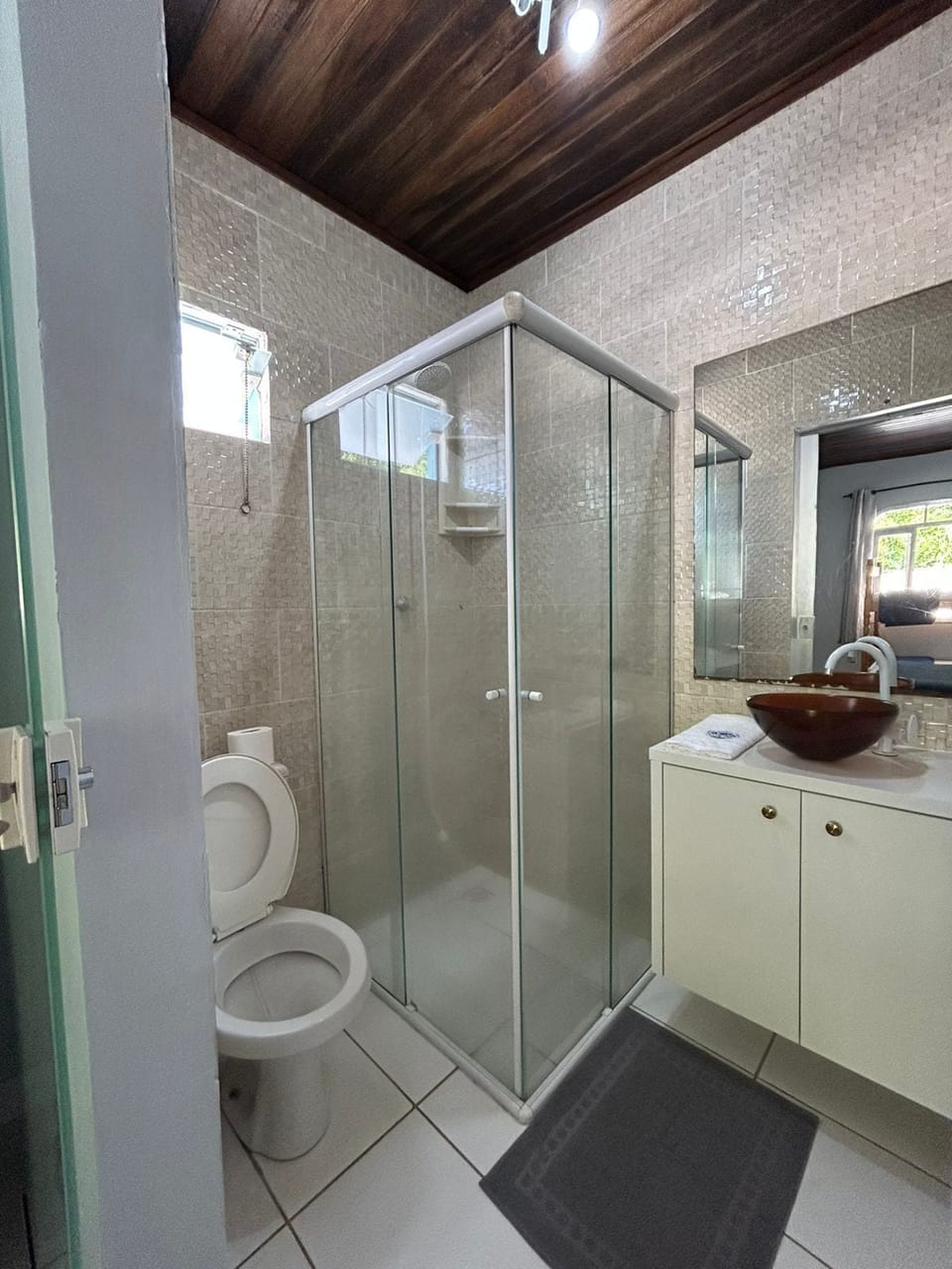 Shower, towels, soap, toilet paper