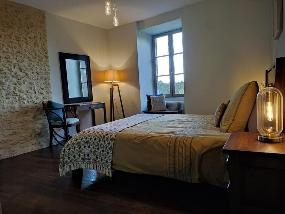 Deluxe Double Room, Hill View | Free WiFi