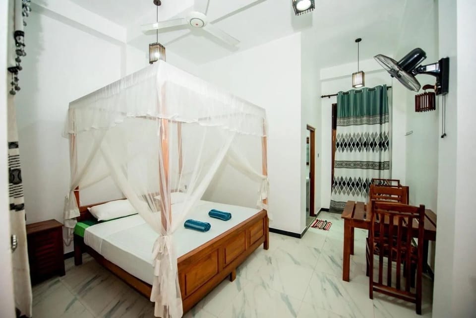 Deluxe Double Room | Free WiFi, bed sheets