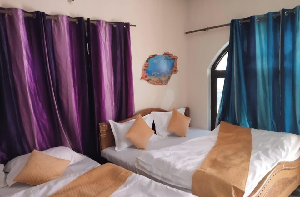 Quadruple Room | Rollaway beds, free WiFi, bed sheets