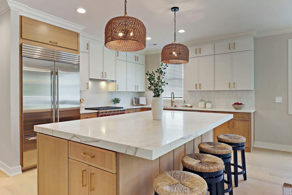 Fully stocked kitchen, perfect for a meal in.
