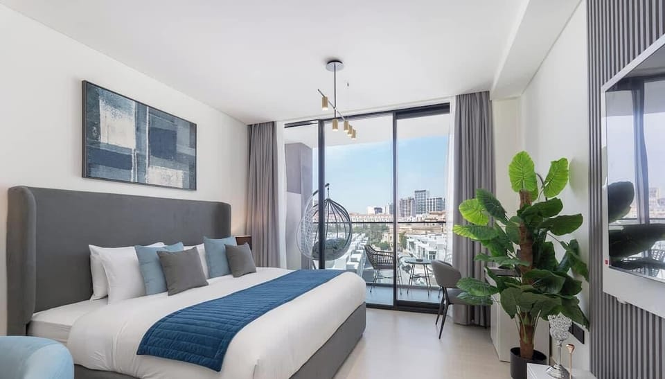 Luxury Studio, Balcony, City View | Egyptian cotton sheets, premium bedding, in-room safe