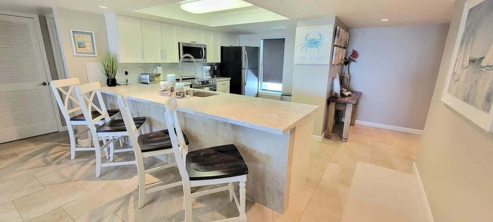 Apartment, Multiple Beds, Balcony, Ocean View (Saida Tower III #601) | Private kitchen