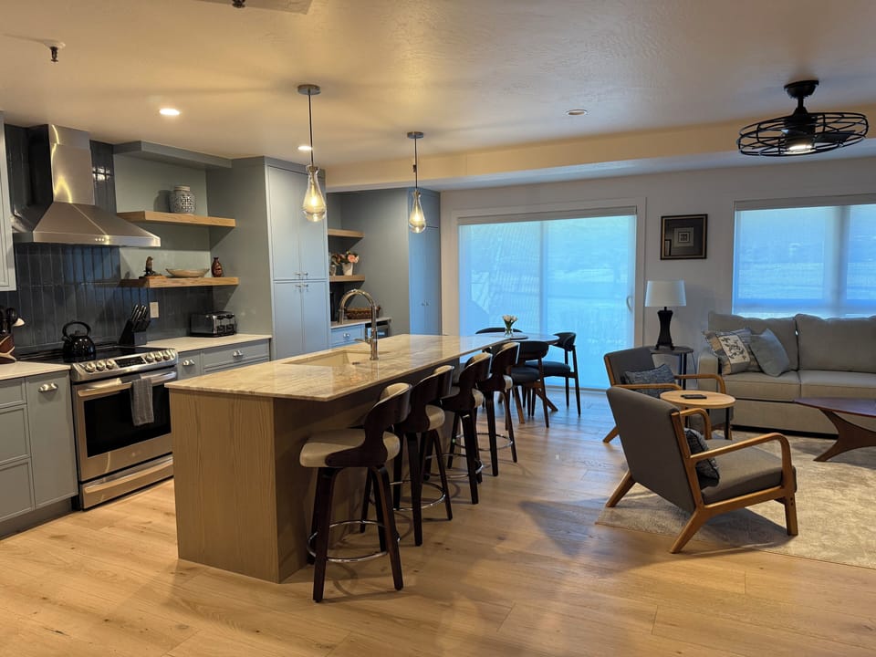 kitchen bar area going out to patio