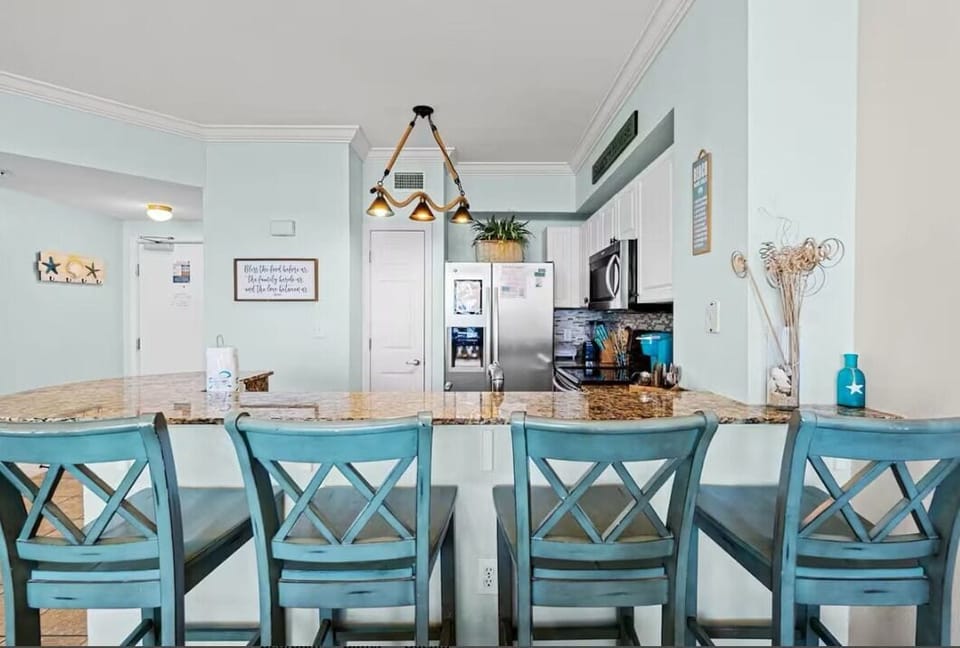 Condo, 1 King Bed with Sofa bed (Tidewater 2309) | Private kitchen