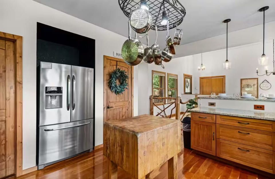 Ample space to spread out and cook your favorite meals!