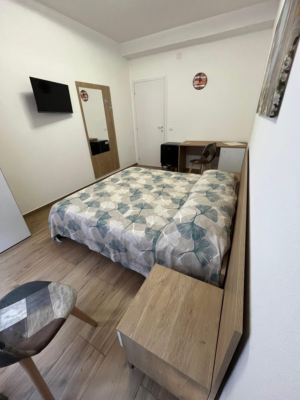Minibar, desk, blackout drapes, soundproofing