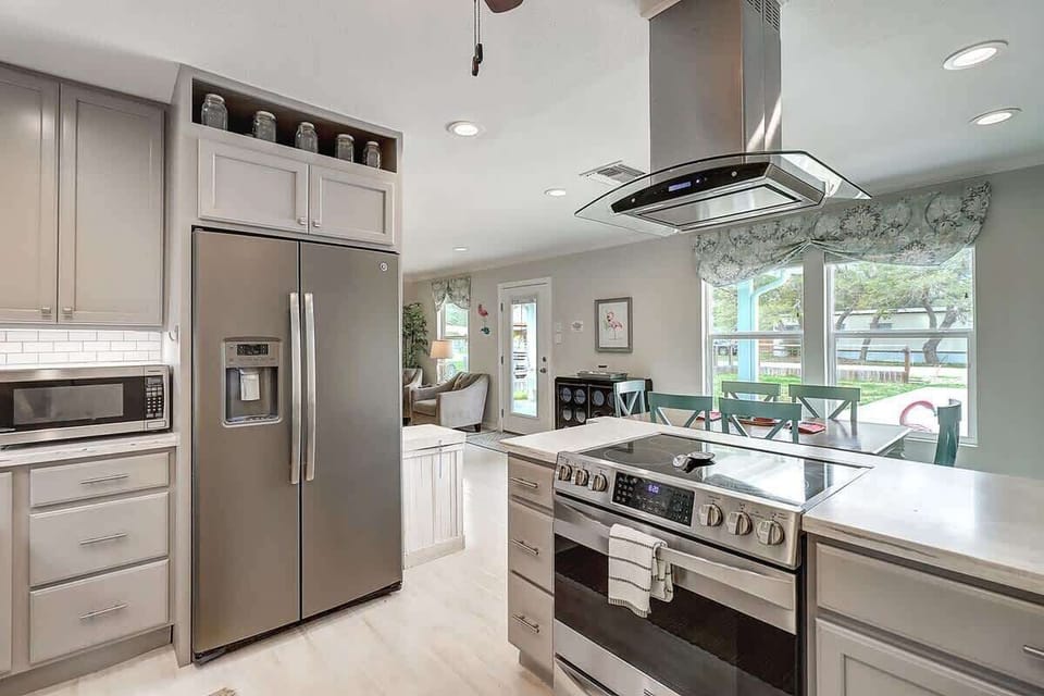 Kitchen. 