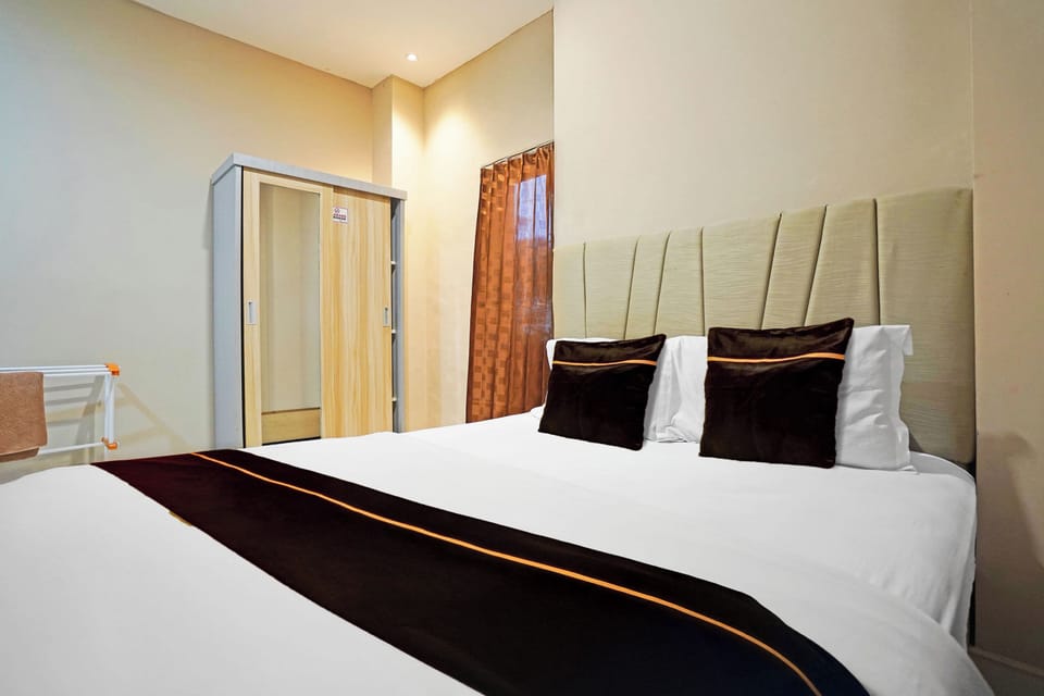 Deluxe Suite | WiFi (free), bed sheets