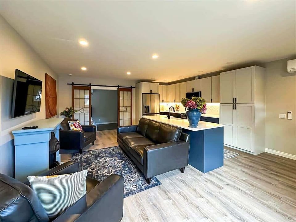 Cedar St Living room