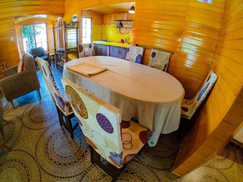Bungalow, Patio, Garden View | Dining