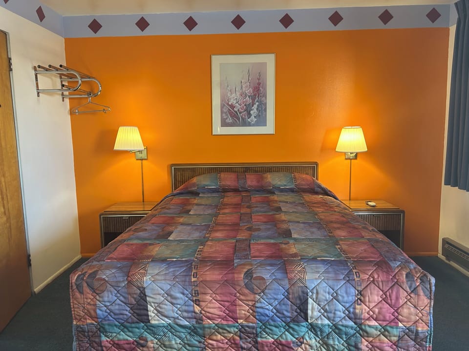 Single Room | Free WiFi