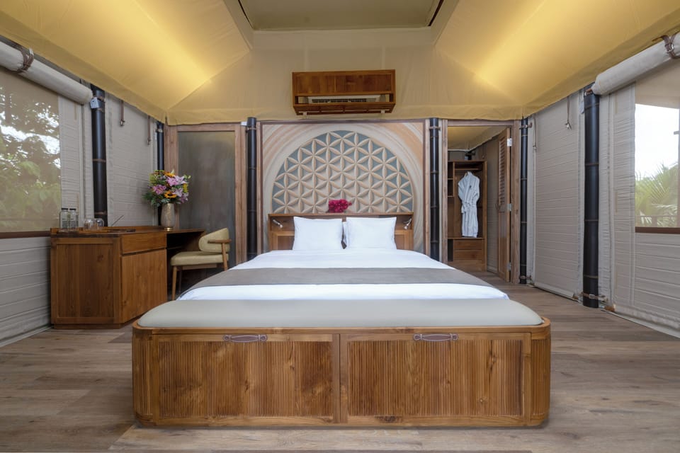 Superior Tent | In-room safe, free WiFi, bed sheets