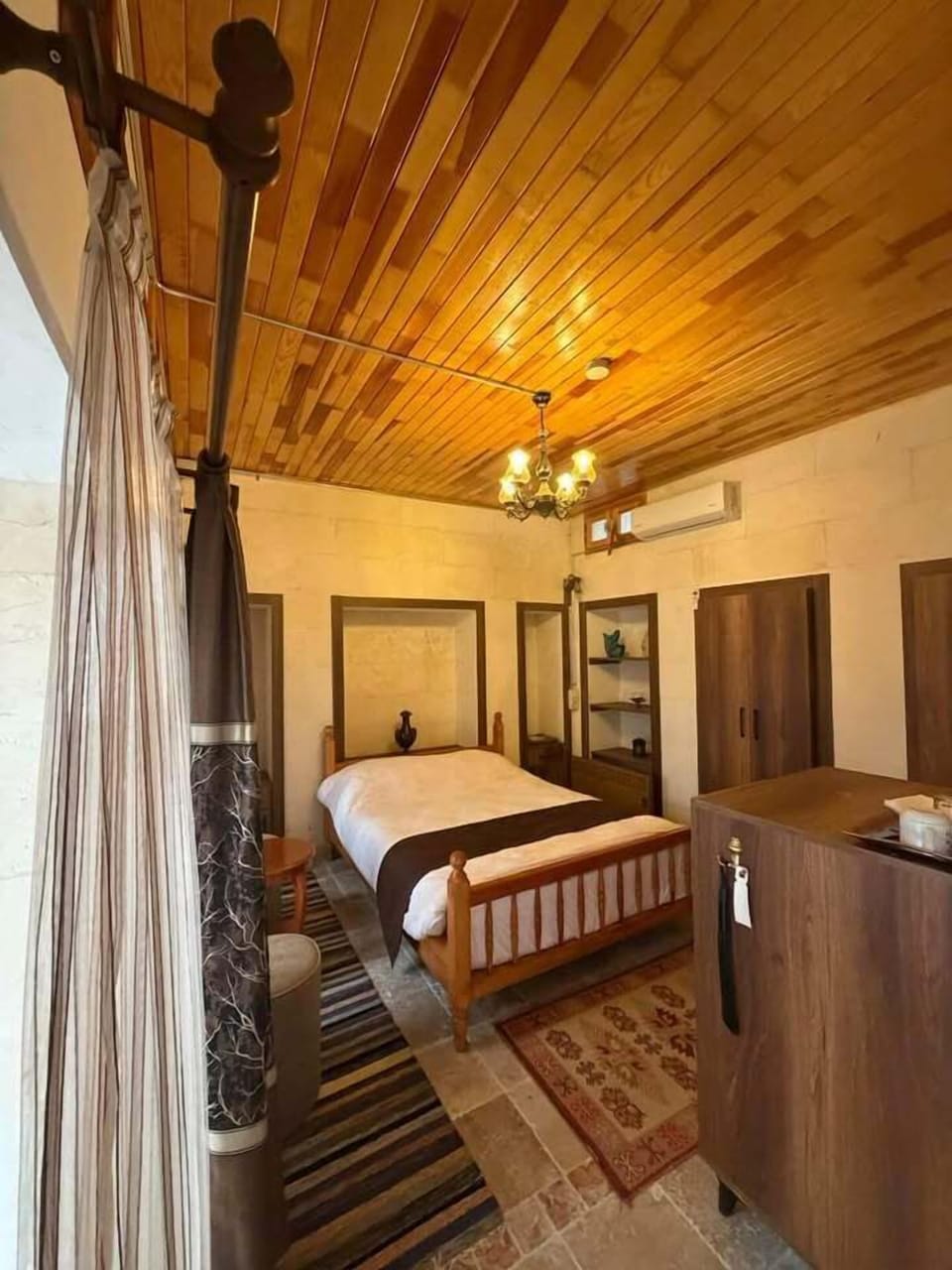 Premium bedding, free minibar items, in-room safe