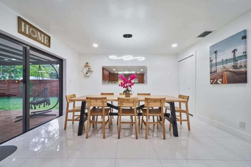 Villa | Dining room