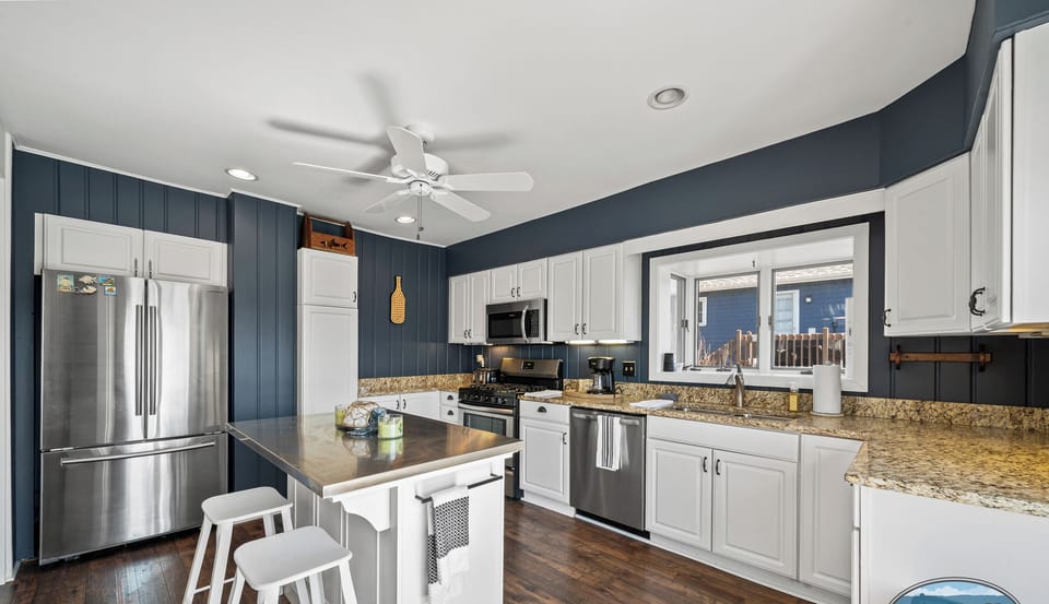 Kitchen with Island