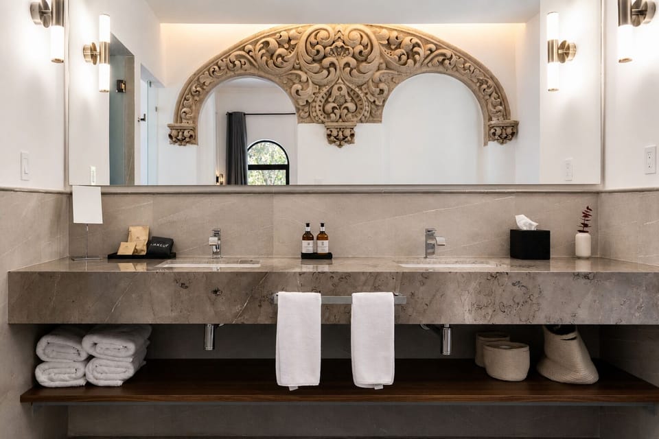 Grand Suite, Terrace | Bathroom | Hair dryer, bathrobes, slippers, towels
