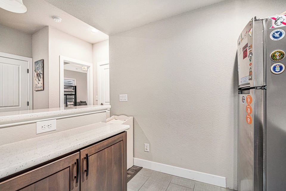 Extra fridge space and a convenient prep area make group stays feel effortless, giving you room for everyone’s groceries, drinks, and snacks. It’s those thoughtful extras that keep your stay organized, easy, and stress-free.
