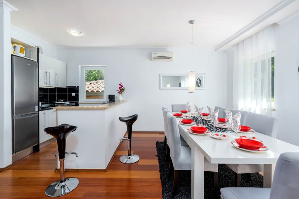 Kitchen and dining area