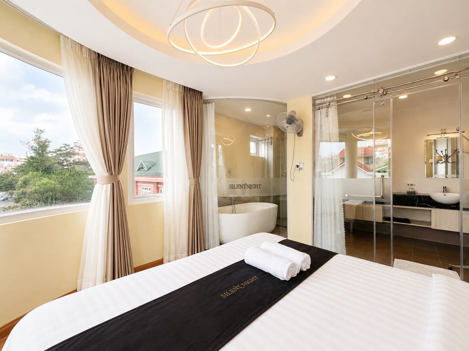 Luxury Suite, City View | Laptop workspace, blackout drapes, soundproofing, free WiFi