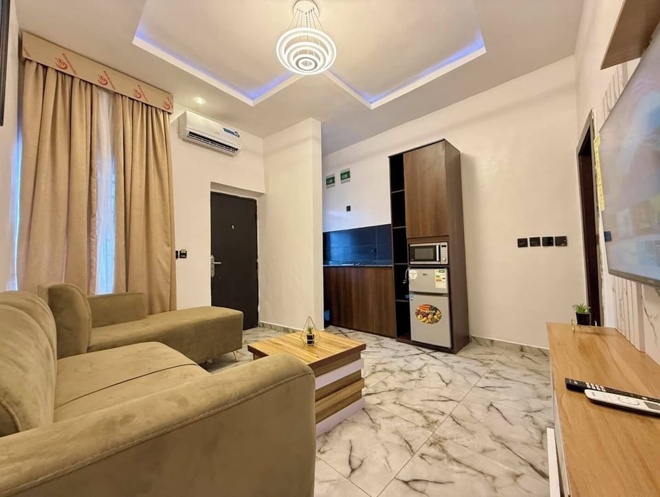 Economy Apartment, Balcony, City View | Living area