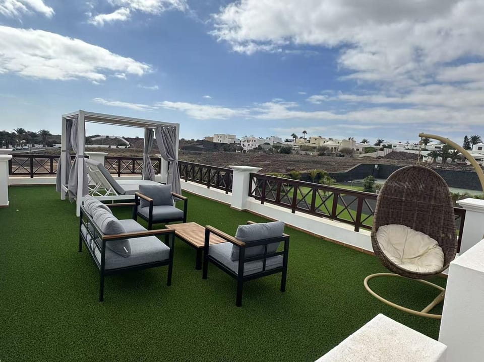 House | 9 bedrooms