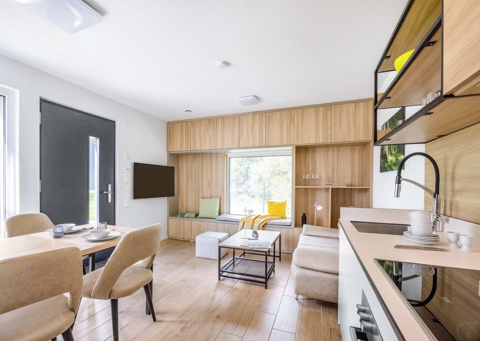Bungalow, 1 Bedroom | Living area