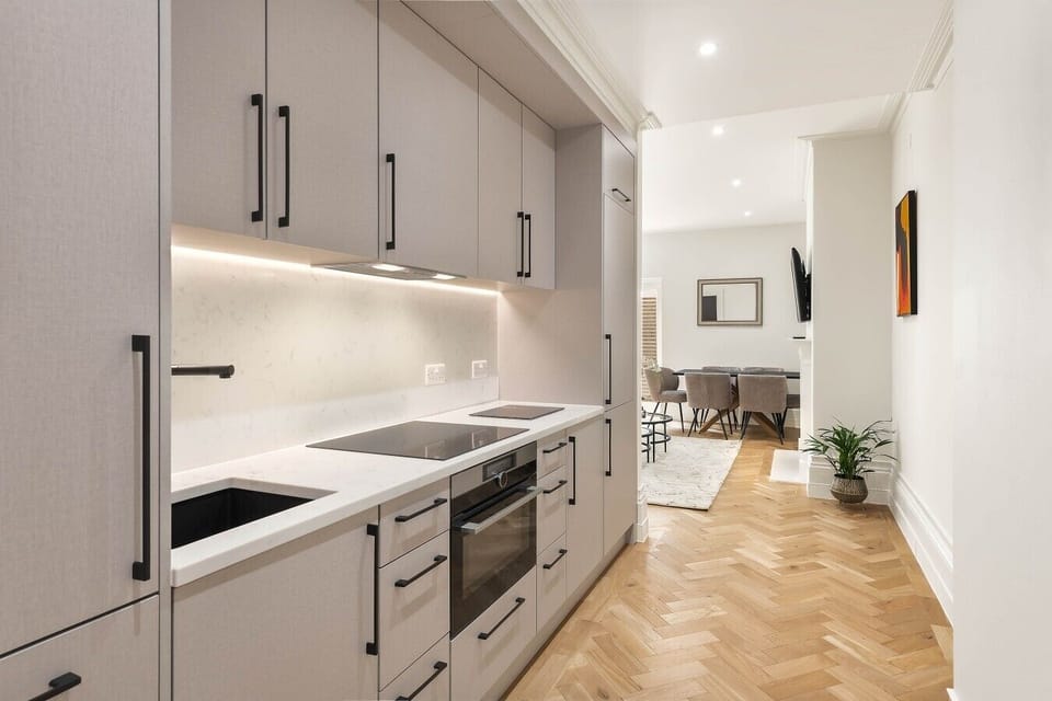 Kitchen & Dining Area - Oven| Microwave | Dishwasher| Kettle | Toaster | Fridge | Freezer | Coffee Machine | Coffee pods | Kitchen Utensils | Induction Hob