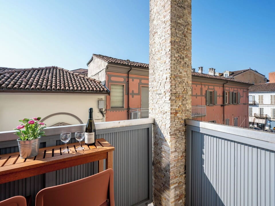 Roof, Composite Material, Balcony, Chimney, Wood Stain, Daylighting