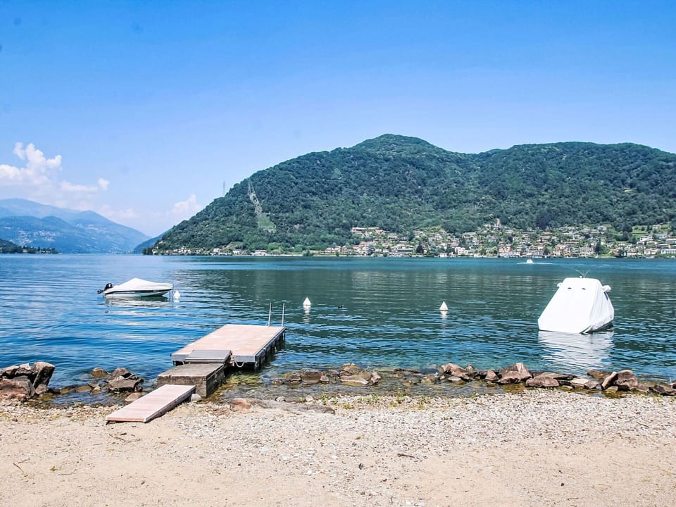 Water, Mountainous Landforms, Mountain, Body Of Water, Hill, Coastal And Oceanic Landforms, Highland, Coast, Watercourse, Mountain Range